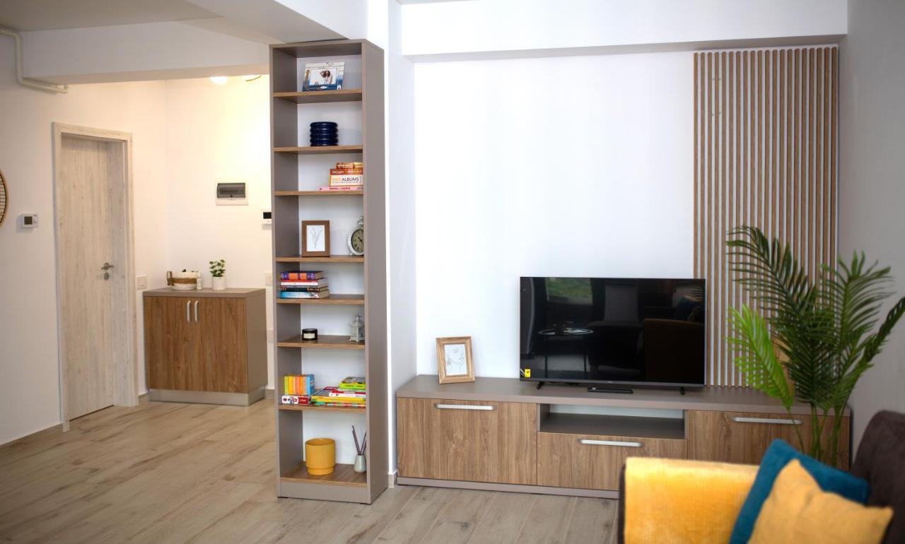 'Just Like Home' Apartment - With Private Parking Place Галац Экстерьер фото
